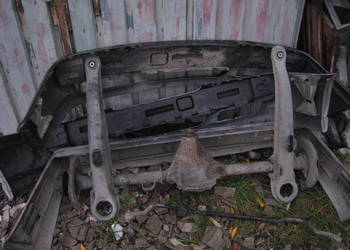 Wahacz wahacze pomocnicze mostu tylnego tył Volvo 740 940 760 960
