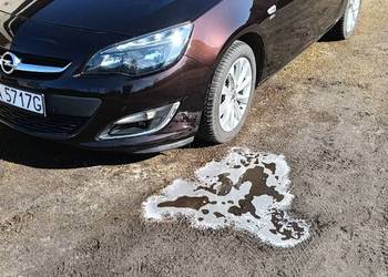 Opel Astra 2013 benzyna