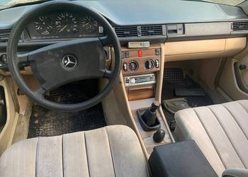 Wnętrze środek elementy wnętrza mercedes w124