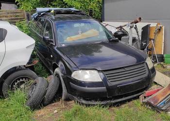 Passat B5 fl  l041 na części. Drzwi błotniki maska zderzak i nie tylko