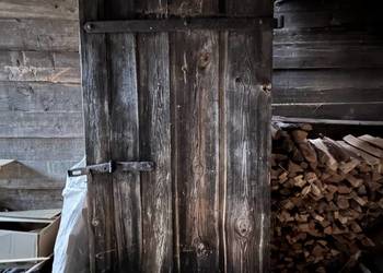 Drzwi drewniane, stare.