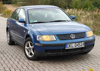Volkswagen Passat B5 1.6 1998 r. niebieski metallic piękny