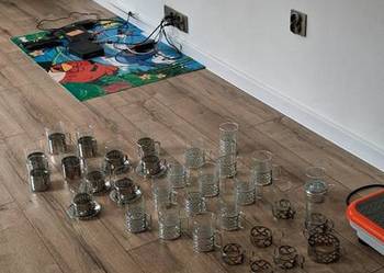 Szklanki z koszykami z czasów PRL