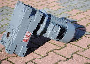 Motoreduktor 1.5kw. 53obr./min..