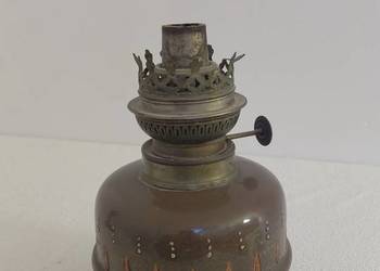 stara lampa naftowa bez klosza