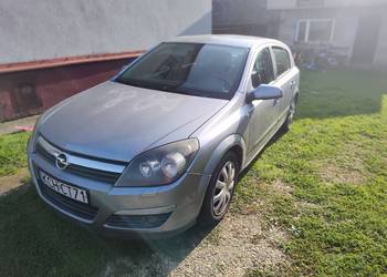 Opel Astra H 2006 r. 1.7 CDTI Isuzu