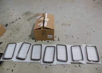 grill grand cherokee  68143132AB