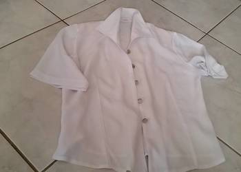 M-L, biała bluzka,uniwersalna, damska, zapinana, z kołnierz