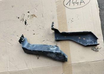 UCHWYT  PODSTAWA LAMPY AUDI 80 B4