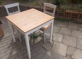 Stół plus dwa krzesła Ikea