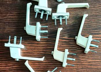 Sprzedam klamki okienne z kluczykiem