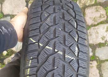 Opony zimowe Kormoran 225/45R17