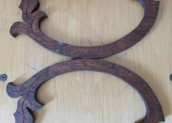 Stary drewniany rzeźbiony ornament ozdoby mebla