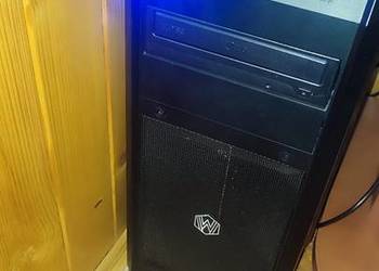 Komputer stacjonarny 16GB RAM 4x3,6Ghz SSD HDD 2TB
