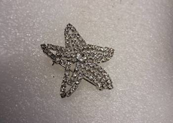 broszka z prlu z cyrkonii stan bdb średnica 5 cm broszka z prlu z cyrkonii stan bdb średnica 5 cm