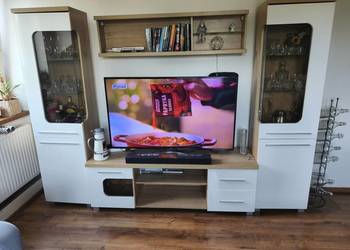 Zestaw nowoczesnych mebli do salonu, 2 witryny z led, stolik pod telewizor,