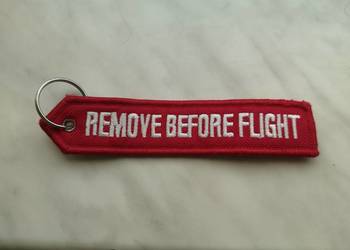 zawieszka Remove before flight