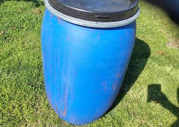Sprzedam beczki plastikowe 220l.