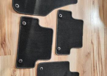 Volvo v40 komplet oryginalnych dywaników z wersji r-design