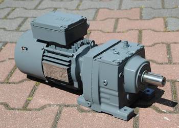 Motoreduktor 0.37kw. 29obr./min. z hamulcem. Firmy SEW