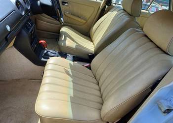 Kompletne wnętrze Mercedes W123 – jasnobeżowy MB-Tex 135A