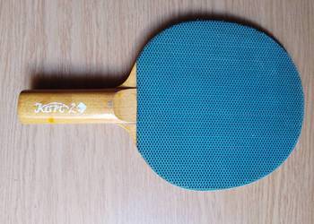 Zestaw do ping-ponga rakietka Polsport Karo 2 + Kolekcjonerskie piłeczki