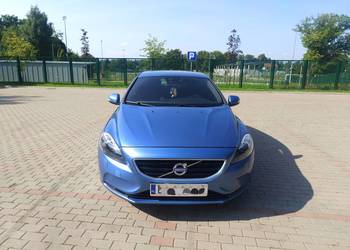 Volvo V40 II T2 wersja Momentum niski przebieg