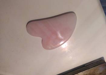 gua sha kamień