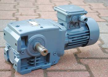 Motoreduktor kątowy 0,12kw. 72obr./min.. NORD! SK63S/4