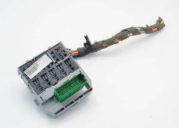 SKRZYNKA BEZPIECZNIKÓW OPEL MERIVA A FL 93363150