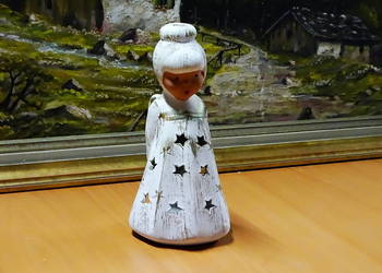 Figurka śpiewającego gipsowego świecącego aniołka o wysokości 23 cm