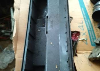 Mercedes 124 300d obudowa filtra powietrza 1/2