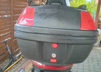 Kufer centralny na motor skuter qada