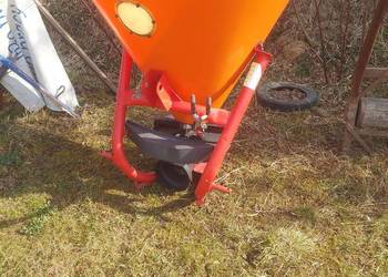 Lejek rozsiewacz siewnik 400l
