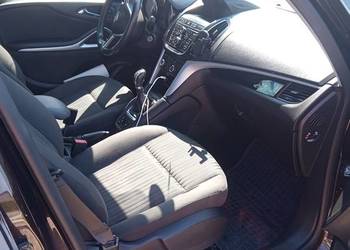 Sprzedam opel Zafira stan bardzo dobry rok 2016