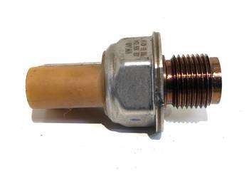 CZUJNIK CIŚNIENIA PALIWA SKODA ROOMSTER 03L906054 1.6 105KM 06-15
