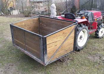 Skrzynia na podnośnik, przyczepka