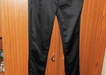 Spodnie damskie czarne r. 38