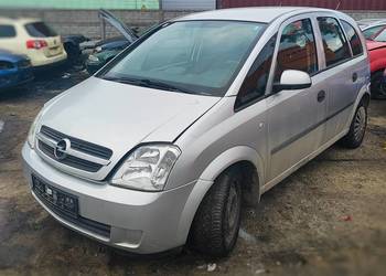 Opel Meriva zderzak przedni