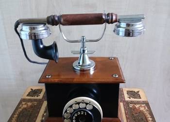 Telefon stacjonarny firmy R Sawa z czasów PRL