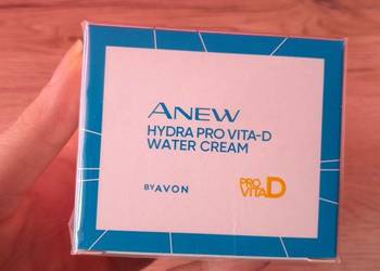 Nawilżający krem aktywujący wit. D Avon Anew 50ml.