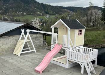 Domek dla dzieci plac zabaw tarasik