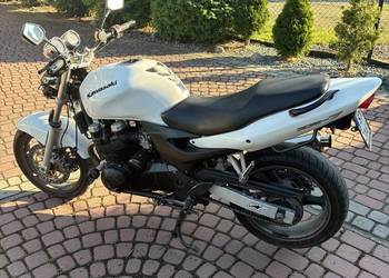 Kawasaki ZR-7 750 naked