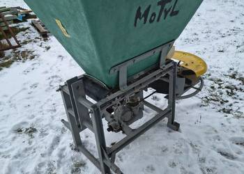 Rozsiewacz nawozów soli Motyl Pom