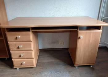 Biurko - solidne - szer 136 cm - Poznań os. Piastowskie