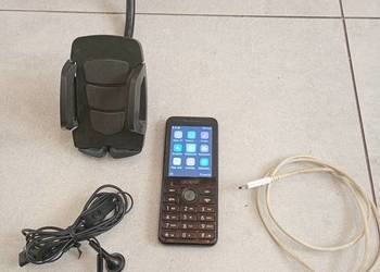 Telefon Alcatel z akcesoriami