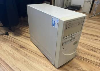 Zabytkowy komputer PC AT Pentium 75MHz