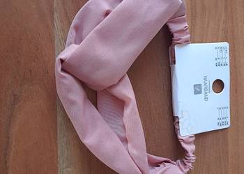 Materiałowa opaska na włosy różowa przeplatana