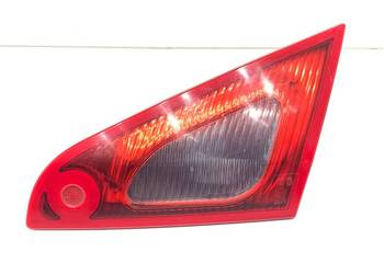 LAMPA TYŁ PRAWA WEWNĘTRZNA MITSUBISHI COLT VI 8336A029 Hatchback 02-12