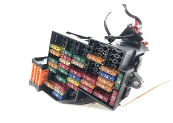 SKRZYNKA BEZPIECZNIKÓW VW TOUAREG 7L0941828A Kombi 02-13 3.0 225KM MOD